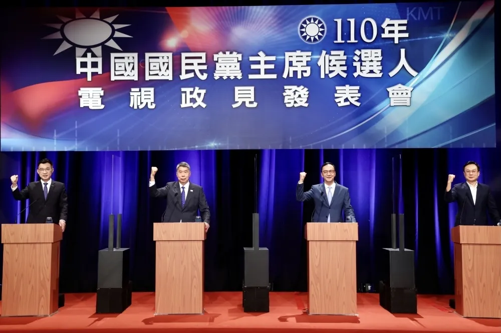 黨魁選戰民調大變盤　江啟臣、朱立倫各出新招救火