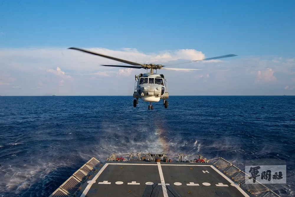 【漢光37】海軍146艦隊反潛護航操演　S-70C反潛直升機起降田單軍艦