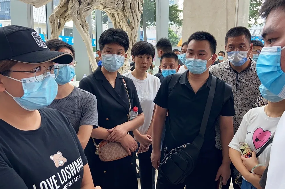 【與散戶一視同仁】恆大深夜發聲明　要求提前套現6名高管必須繳回現金