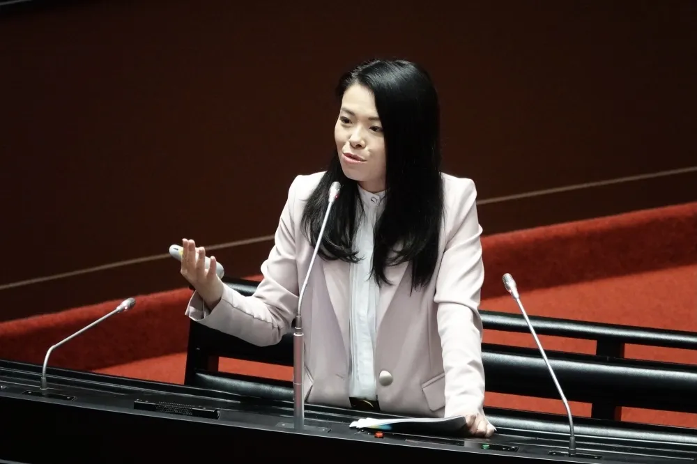 高虹安被指博士學位遭除名　指導教授署名發聲明力挺