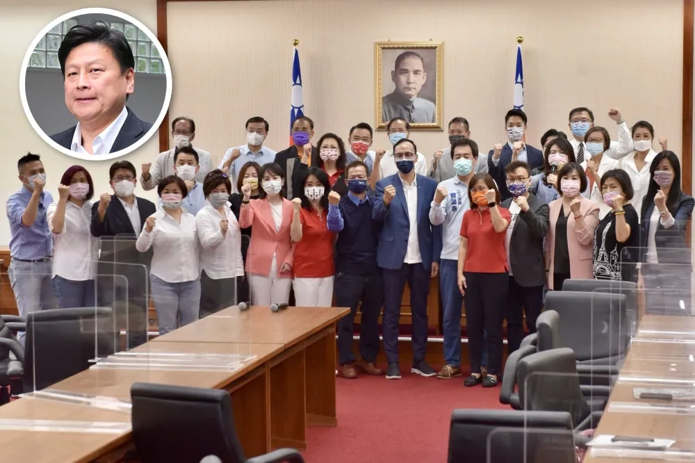 【黨魁激戰】前花蓮縣長傅崐萁撩落去　南北穿梭固樁助朱當選