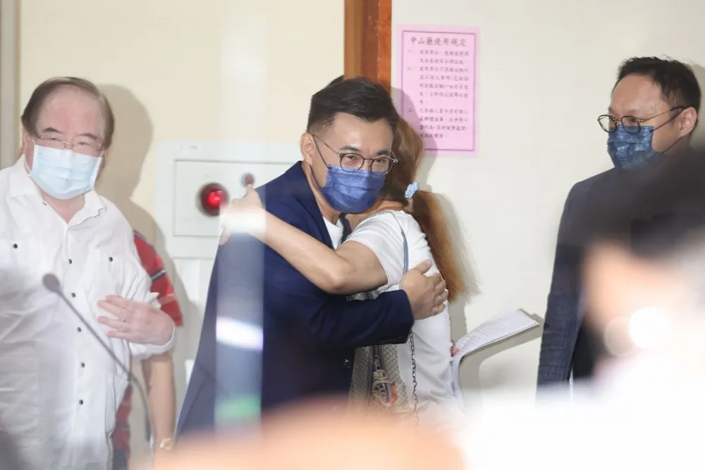 【辜負新舊派】江啟臣「2硬傷」害敗選　最年輕黨魁交出百年老店