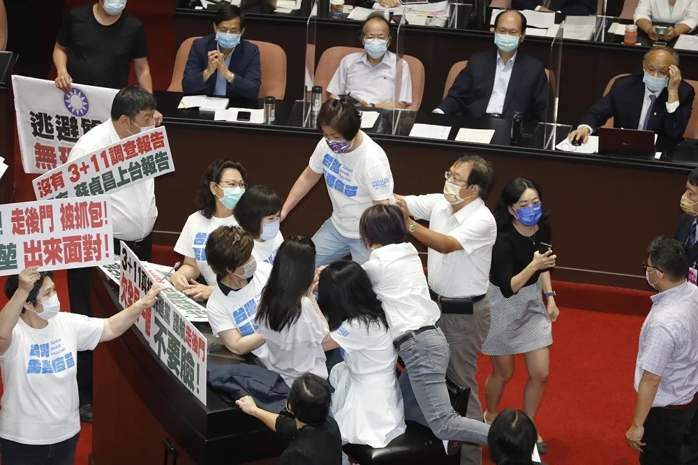 藍控綠委走後門搶進議場　林楚茵曝第一視角打臉：輸了只剩藉口