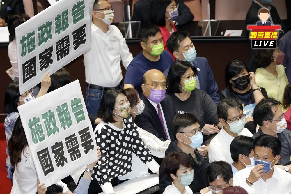【直播】蘇貞昌施政報告　藍委不滿3+11霸主席台喊「滾出去」
