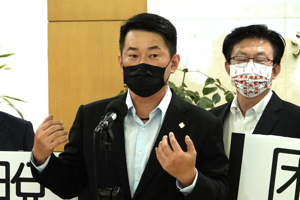 【台語質詢爆口角】陳柏惟罵邱國正「鴨霸」致歉　立院「母語通譯」今起喊卡