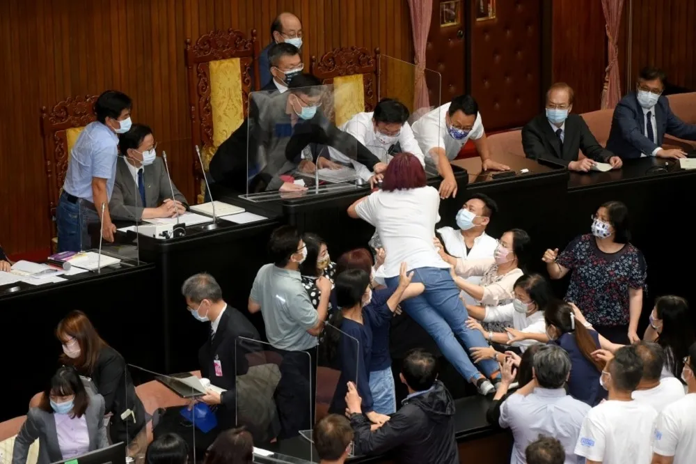 社評：台灣的朝野關係不能繼續這樣下去
