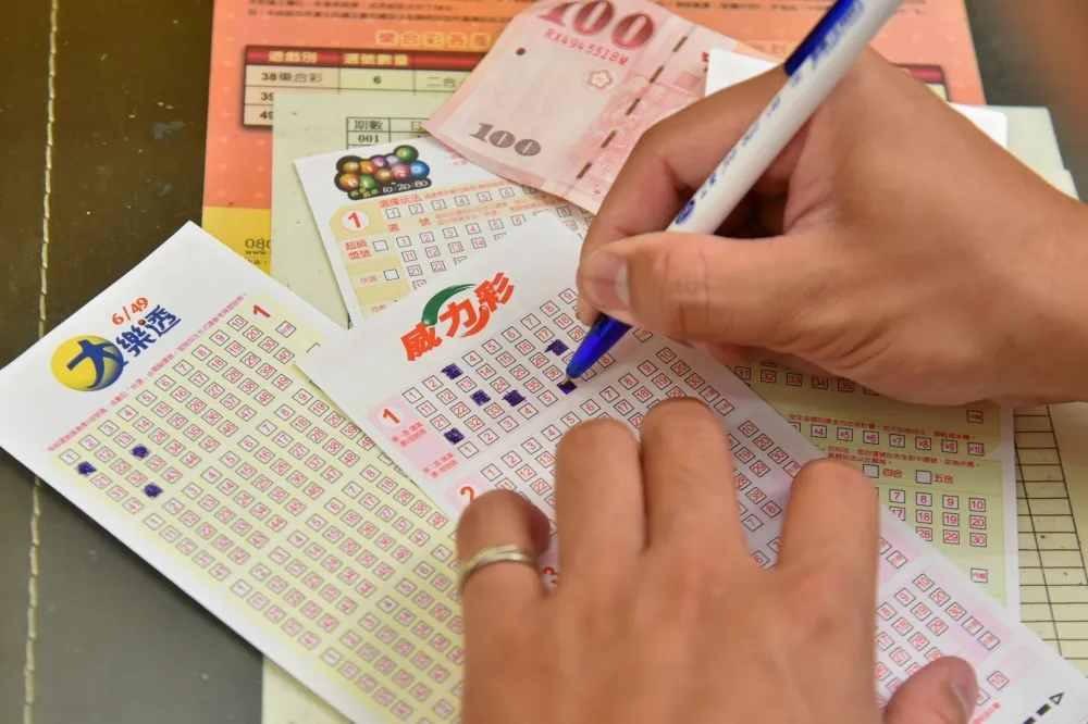 爽到爆！27億威力彩頭獎被領走了　3名幸運兒只花800元躋身上流