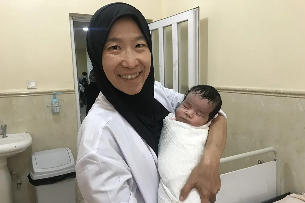 【專訪】跨越種族文化籓離　台灣婦產科醫師王伊蕾遠赴阿富汗接生
