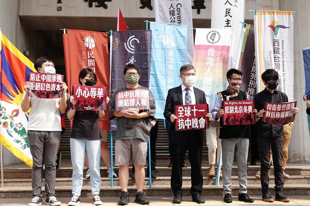 台港人抗中晚會今登場　「贈慶」反諷中國政治壓迫
