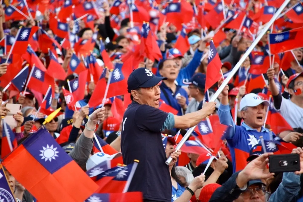 台灣的民主危機！民粹主義如何用民主制度顛覆民主？