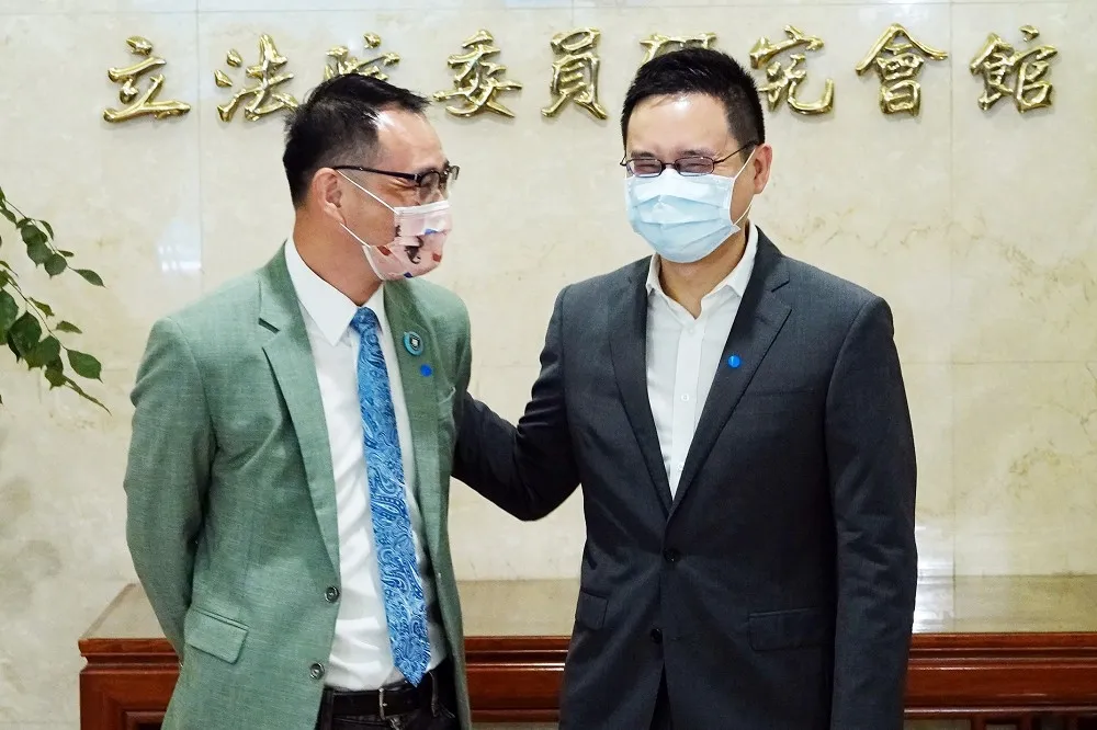 阮昭雄交棒！「口譯哥」趙怡翔參戰市議員　「對派系陌生」撇從英系跳槽湧言會