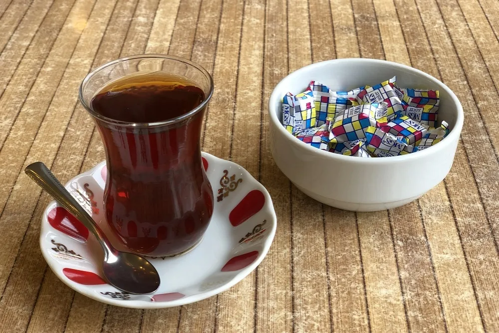 在土耳其，女性光顧這種傳統小茶館，是件奇怪的事