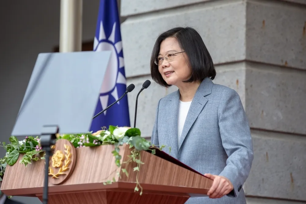 應邀撰文談中國軍事挑釁　蔡英文：民主不容妥協