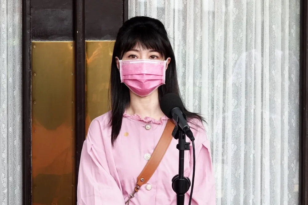 高嘉瑜外婆打第二劑莫德納　出現血栓、恍惚觀察中