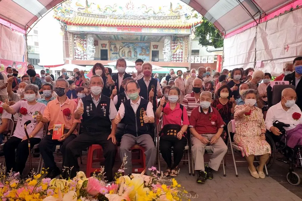 台中樂成宮慶祝重陽節發出逾六百萬敬老金