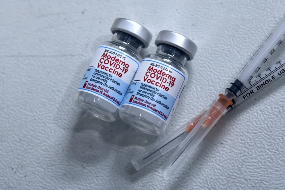 網喊6000元轉讓莫德納殘劑　陳宗彥：個人違法，與診所無關