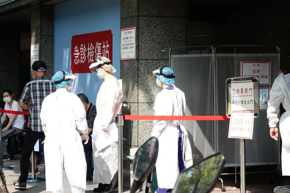 疫情趨緩！雙北降為「低風險」縣市　住院陪病不須定期篩檢