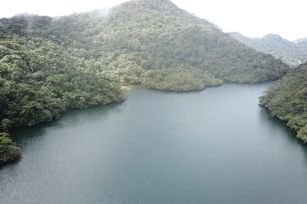 登大鬼湖2人墜谷1人無生命跡象　搜救隊徒步至少要1天