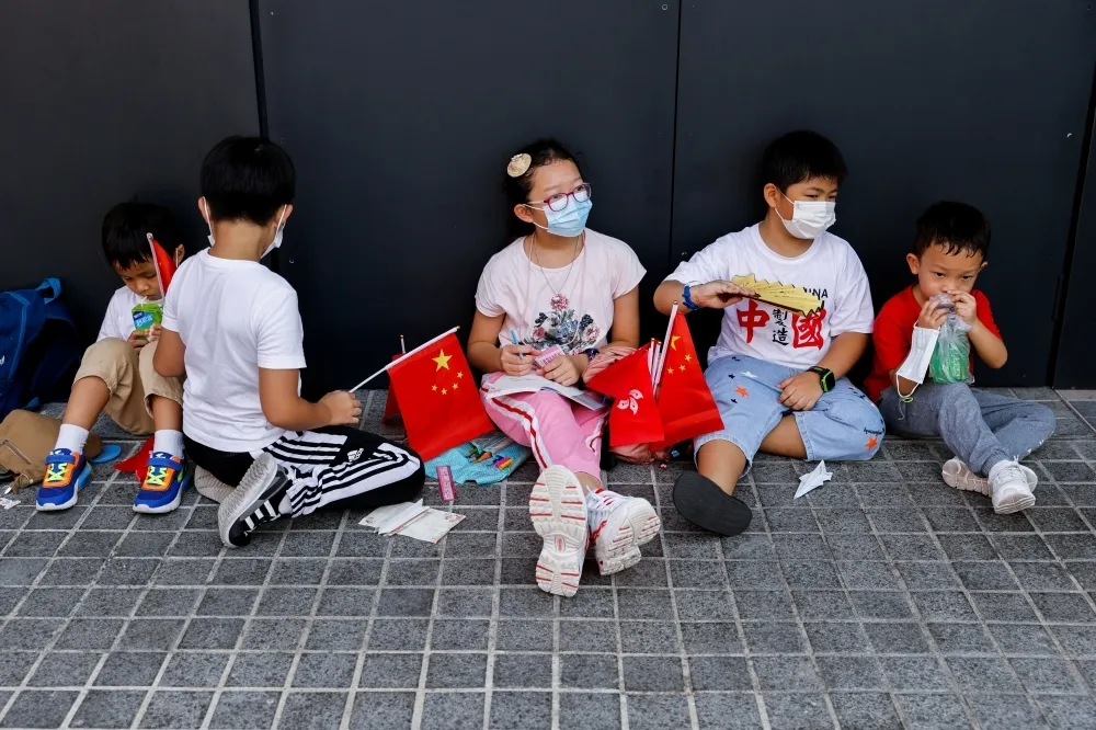 香港幼兒園從2022年起　每週一天升五星紅旗唱中國國歌