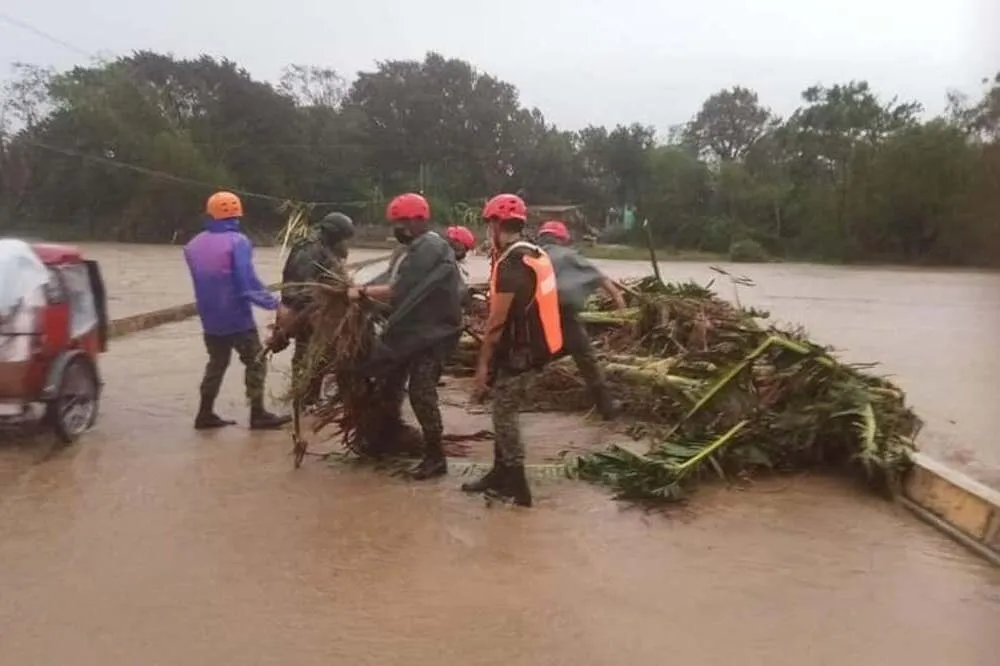 圓規颱風襲擊菲律賓呂宋島　豪雨釀災造成9人死亡
