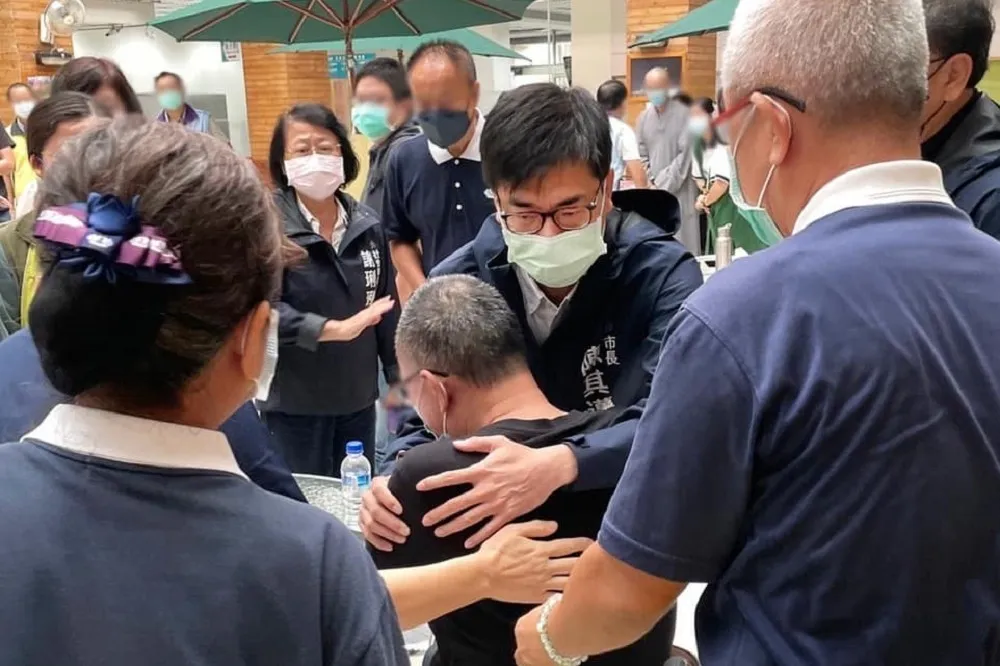 【戰鬥藍促彈劾】城中城46死「痛徹心扉」　陳其邁：該查的不會迴避
