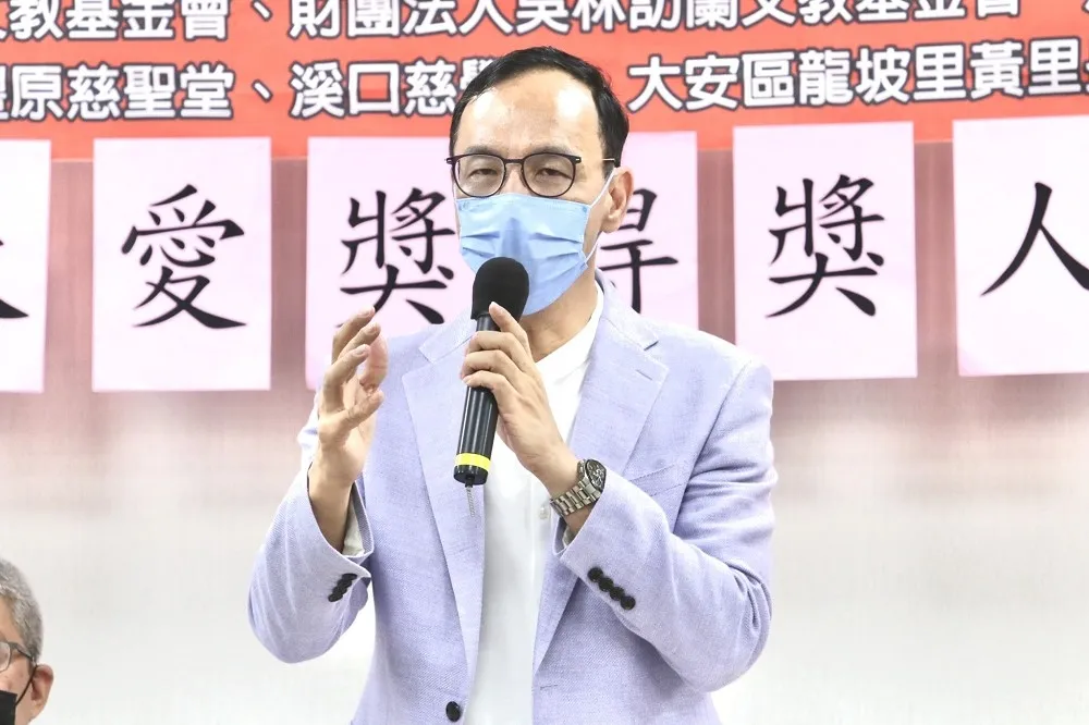 前美卿暗指藍黨團「親中勢力」亂立院　朱立倫譏：你看綠營多厲害