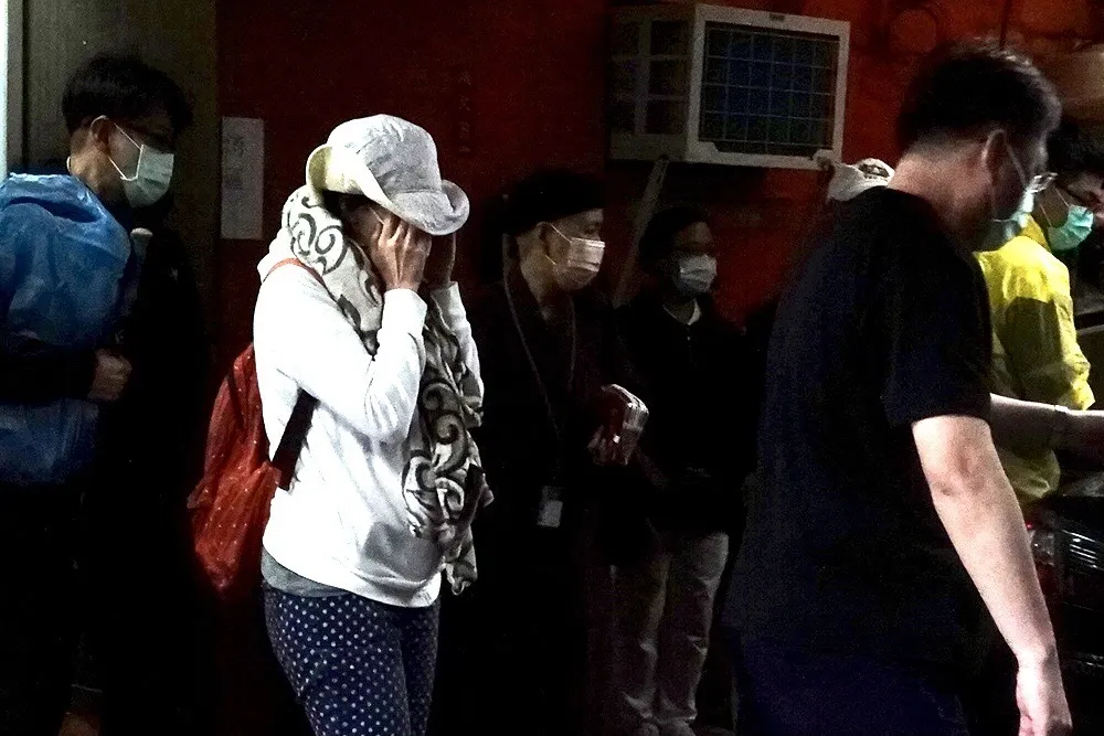 【不斷更新】搶黃金72小時！新北虎豹潭6人落水釀4死　警消徹夜搜救失蹤2童