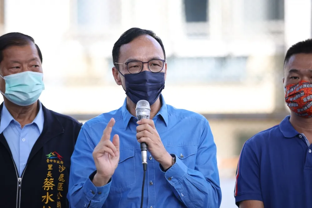 綠委黃國書自認曾當「國民黨線民」撼政壇　朱立倫急切割稱是「情治單位」