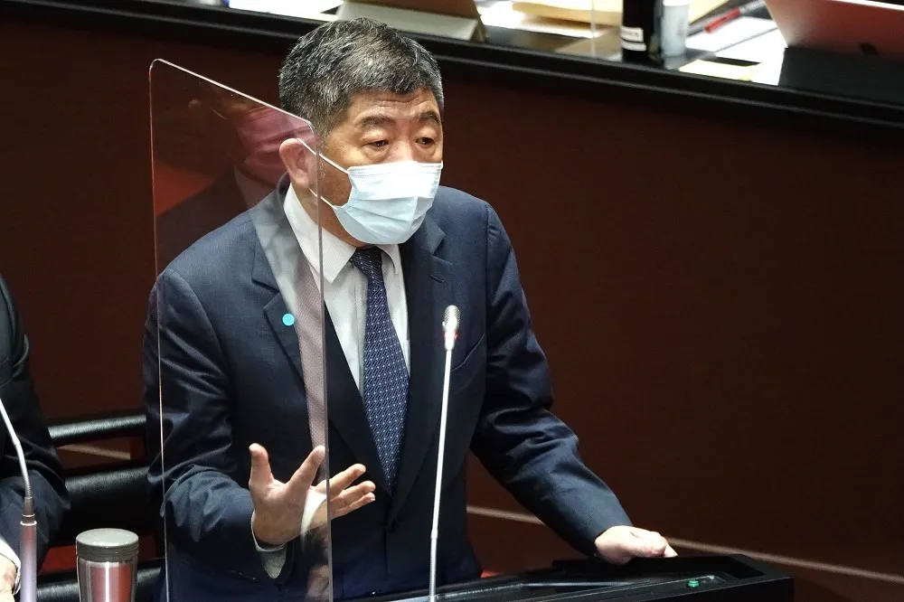 【國內1.6萬確診】染疫「像罪人」身心壓力大　我擬設整合門診照顧康復者