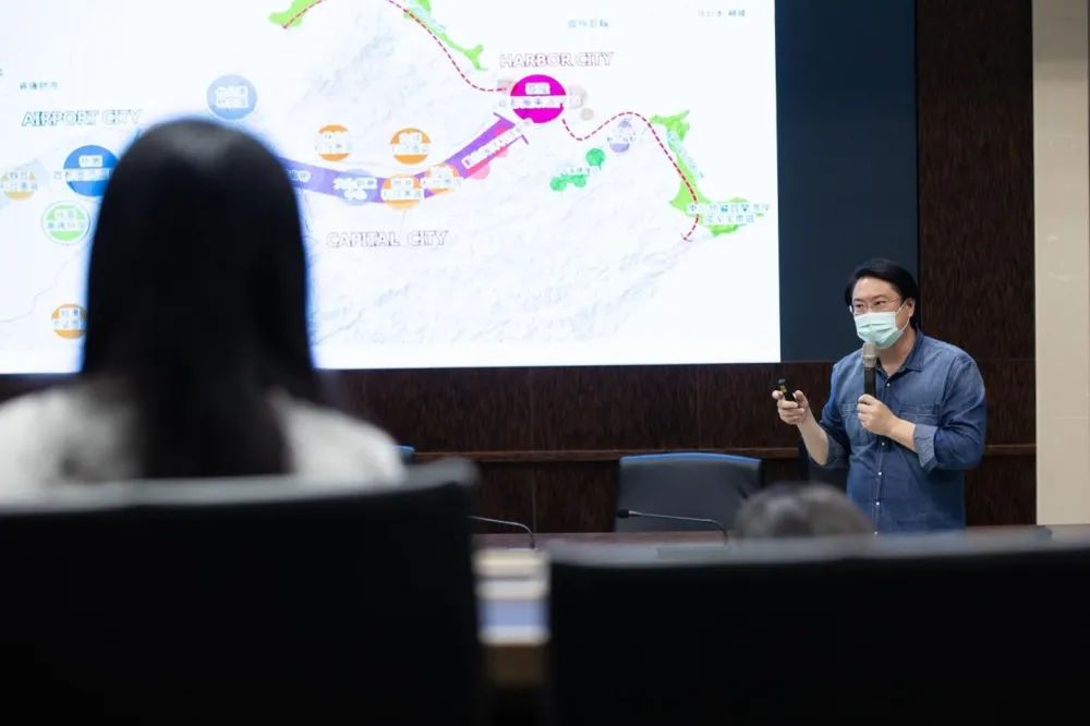 林右昌拋北北基整併　柯文哲嗆：選舉到了就搞升格，不可取啦
