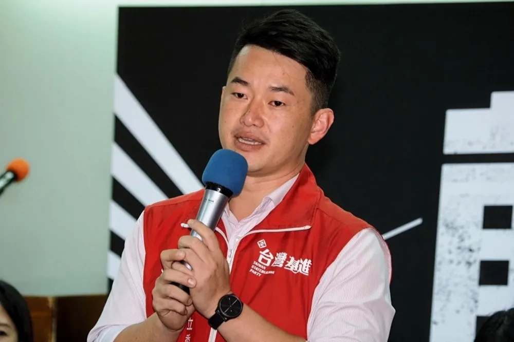 賴清德發文挺陳柏惟　抨擊國民黨挾帶仇恨打壓年輕世代
