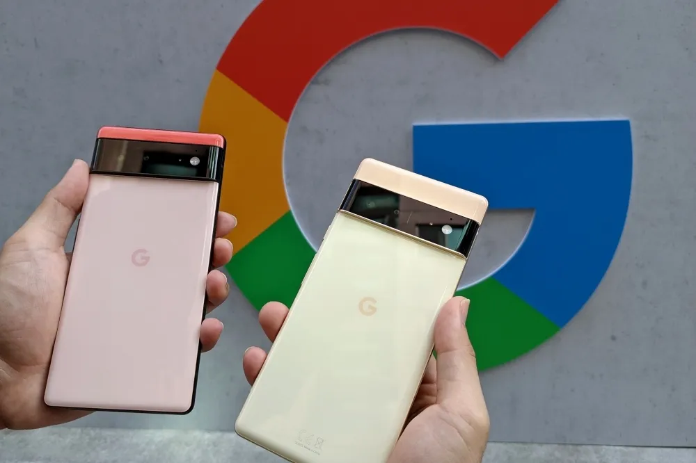 實機現身！Google 新機 Pixel 6、Pixel 6 Pro 外觀顏色一次看