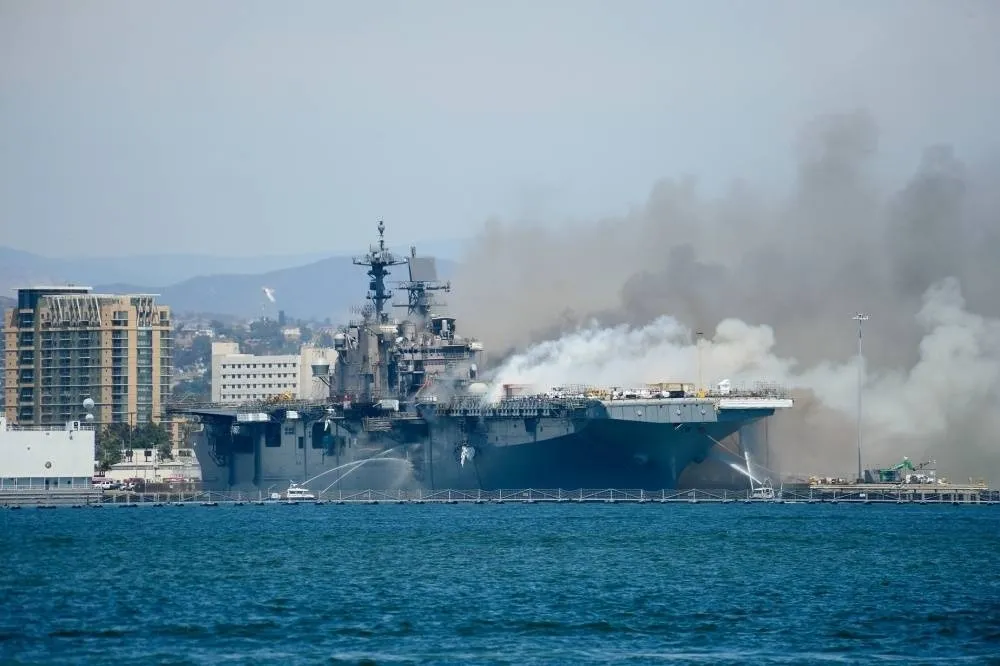 「救災演習不足、人員缺乏救火常識」　美好人理查號突擊艦焚毀原因曝光