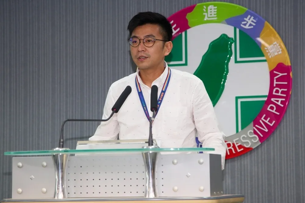 朱立倫喊捍衛遇中國就消失　民進黨批：國民黨把「中華民國」當免洗筷