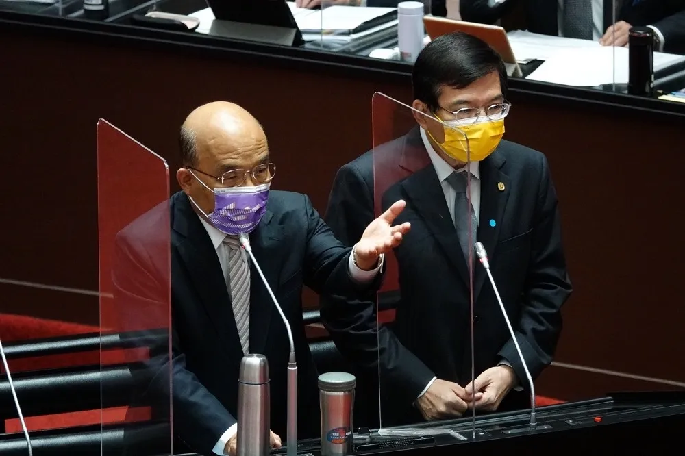 屏東高鐵到六塊厝遭疑沒人會去　蘇揆宣布：未來延伸到潮州