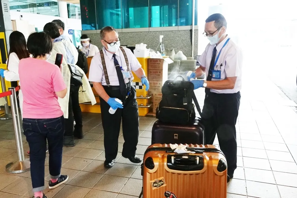 【邊境有望放寬】疫苗覆蓋率破7成開放居檢？　陳時中鬆口：過年後機會大