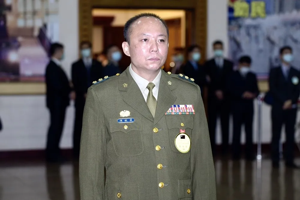 私菸案督導不周還升官　少將陳敏華被查出買了50條菸罰4萬