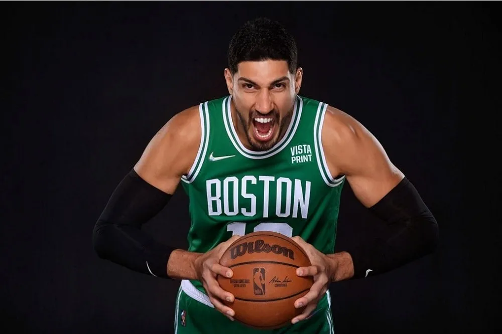 那位對習近平嗆聲的NBA巨漢
