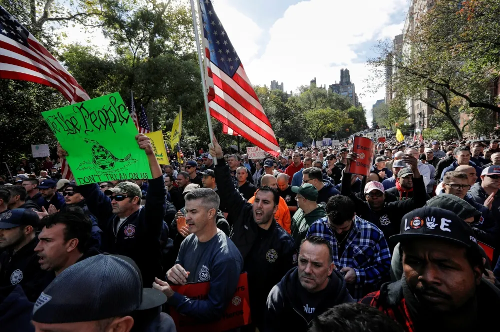 【反對強制接種】紐約警消抗議政策　無薪假恐致大規模消防缺口