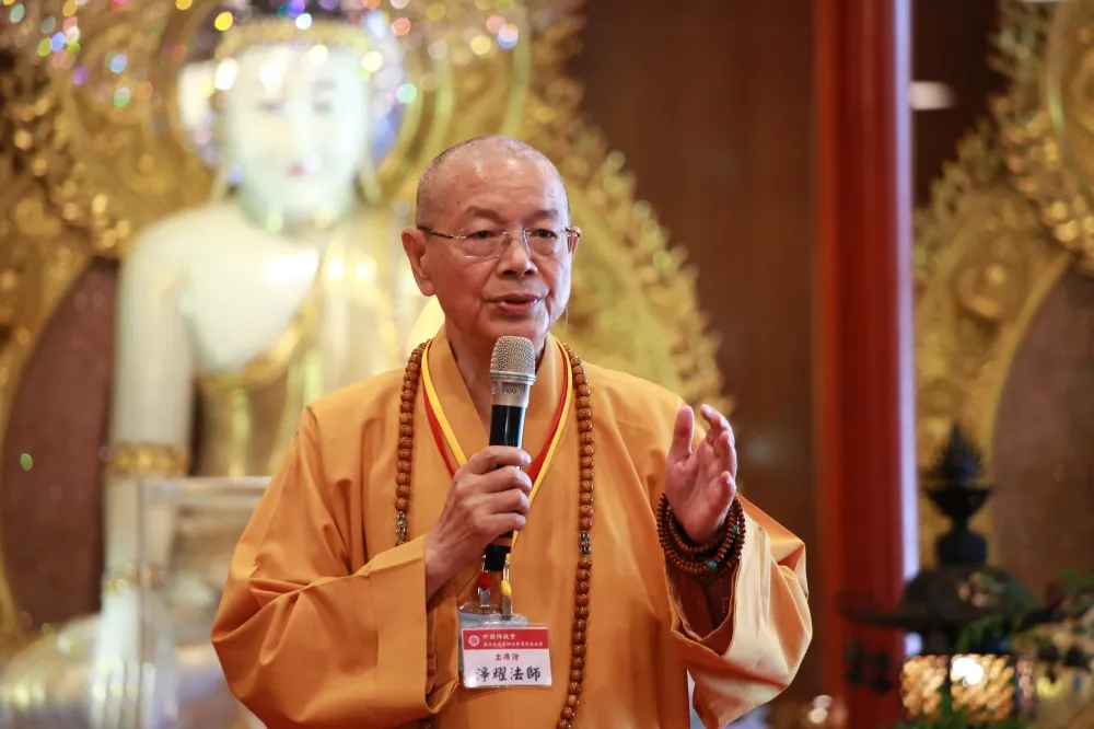 淨耀法師籲凝聚善能轉化災劫 中佛會全代會舉行  中市府感謝佛教界捐贈物資齊心抗疫