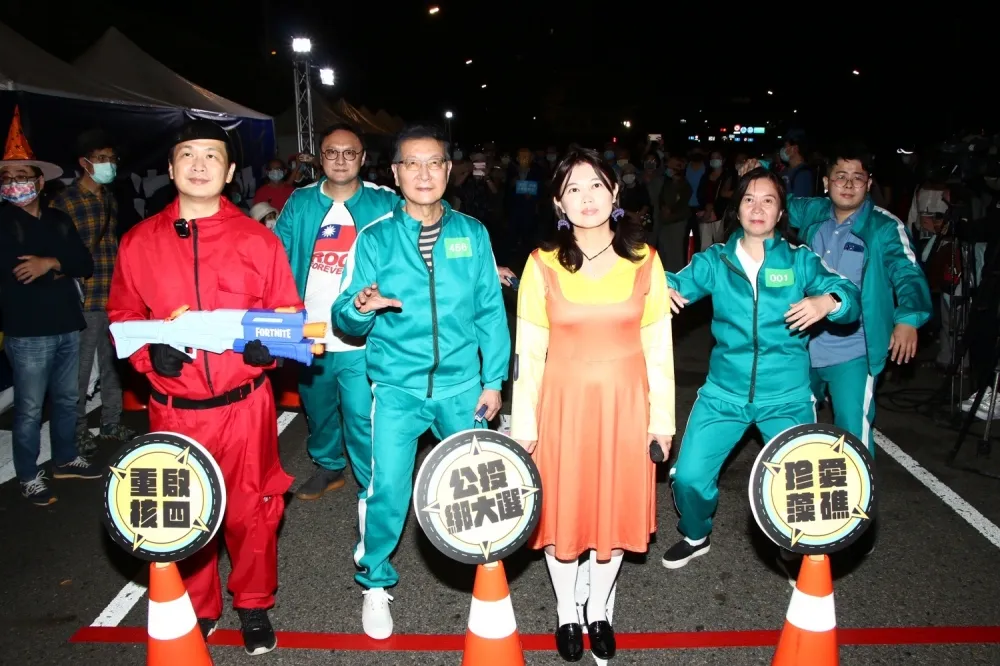 好糗！藍營高喊「夜宿凱道49天」只被核准2天　今晚玩「公投萬聖節」自嗨