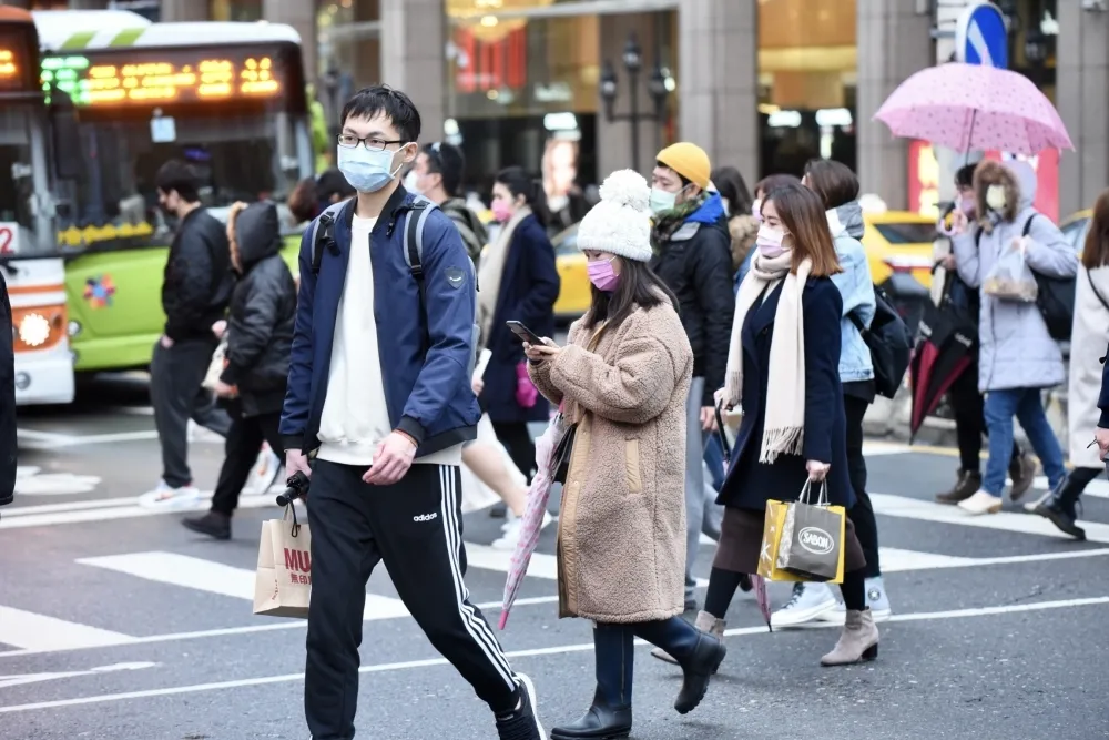 入秋最強冷空氣來襲！低溫恐探14°C　本周氣溫「兩段式變化」