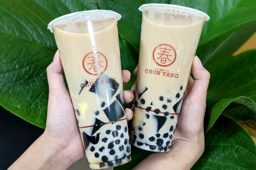 珍珠、仙草、布丁一次擁有！春陽茶事秋冬推出「福滿鮮奶茶」
