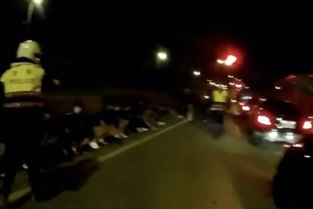 臉書嗆輸贏！社子島深夜少年械鬥「31打5」　3人遭砍全身血