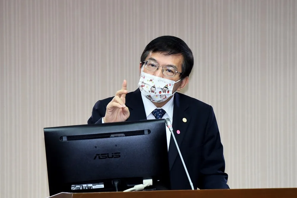 交長王國材環島高鐵夢　讓公共運輸達成2050淨零排放　