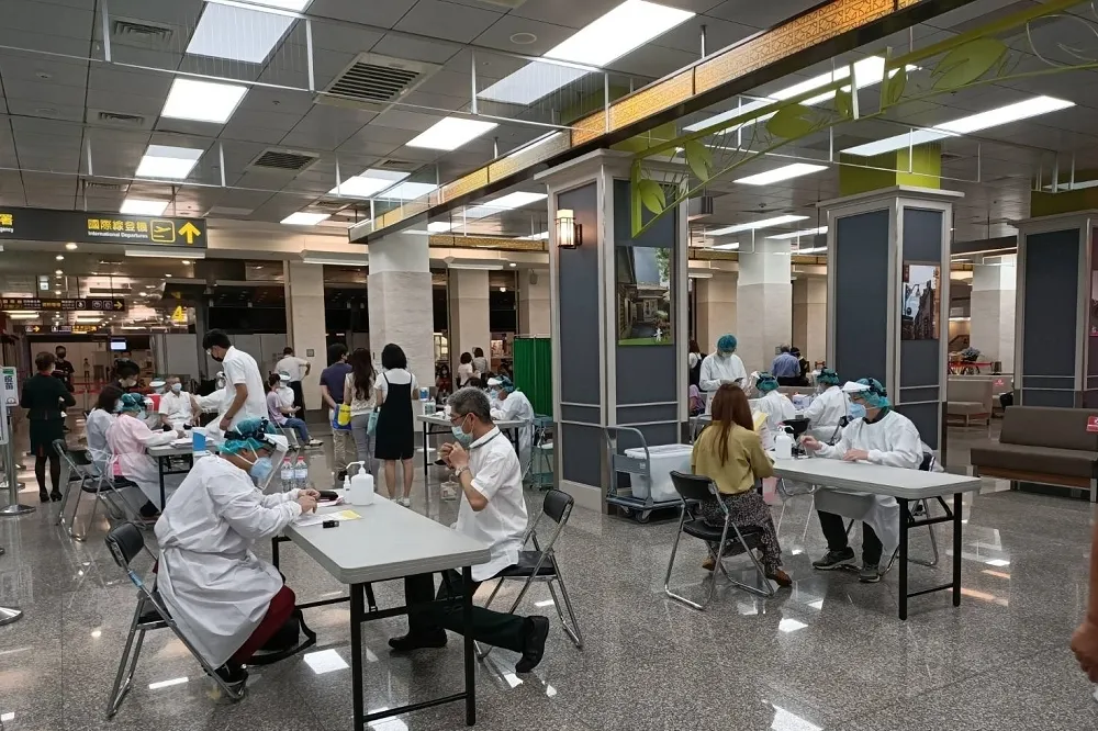 第3劑疫苗怎麼混打最給力？　長庚邀高風險對象400人測試