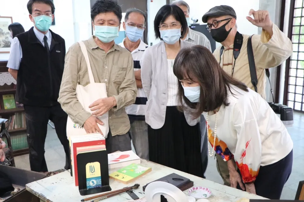 新文學第一代女作家「惜．念．蘇雪林文物展」      在成大登場