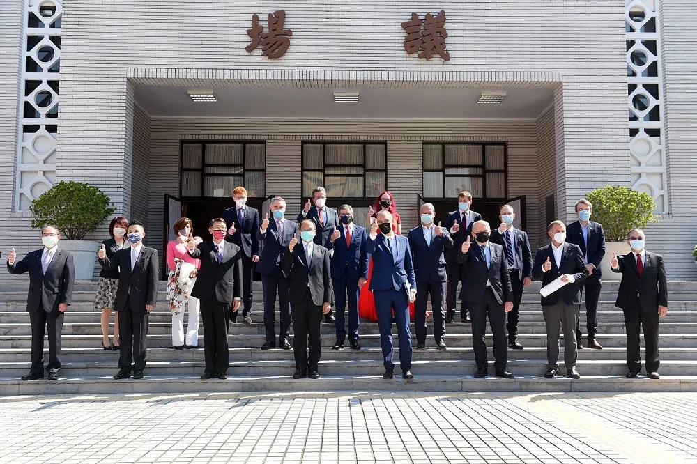 歐洲議會代表團訪立院　游錫堃：訪團不畏強權壓力來台備受溫暖