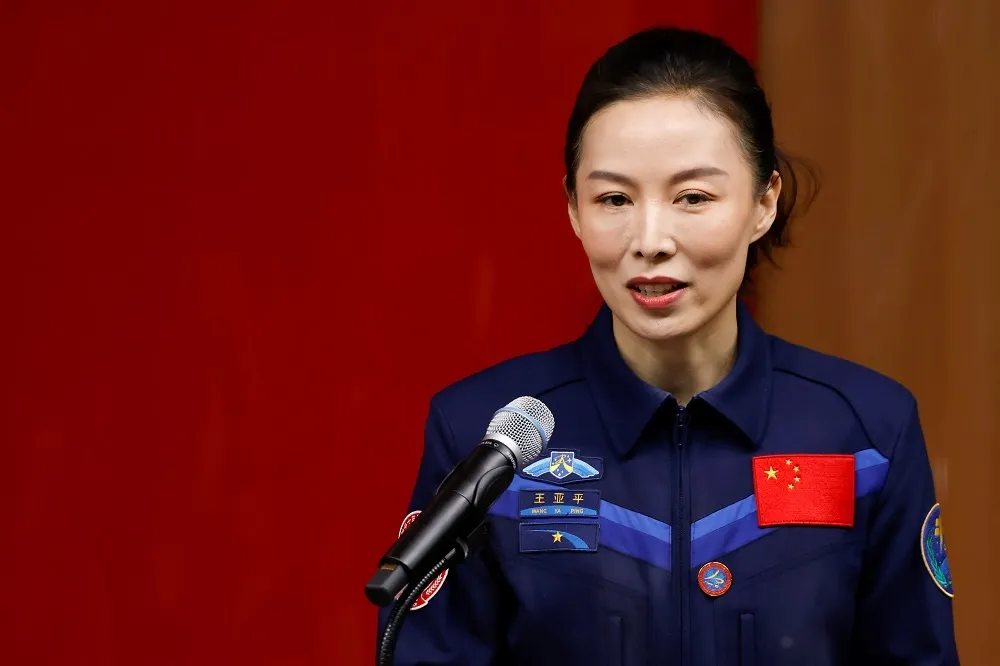 完成對女兒摘星星承諾　王亞平成首位中國出艙的女太空人