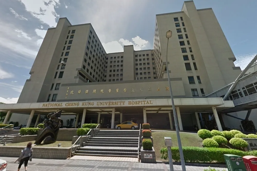 成大大二醫學生竟上手術台做縫合手術　還被起底偷拍學姊